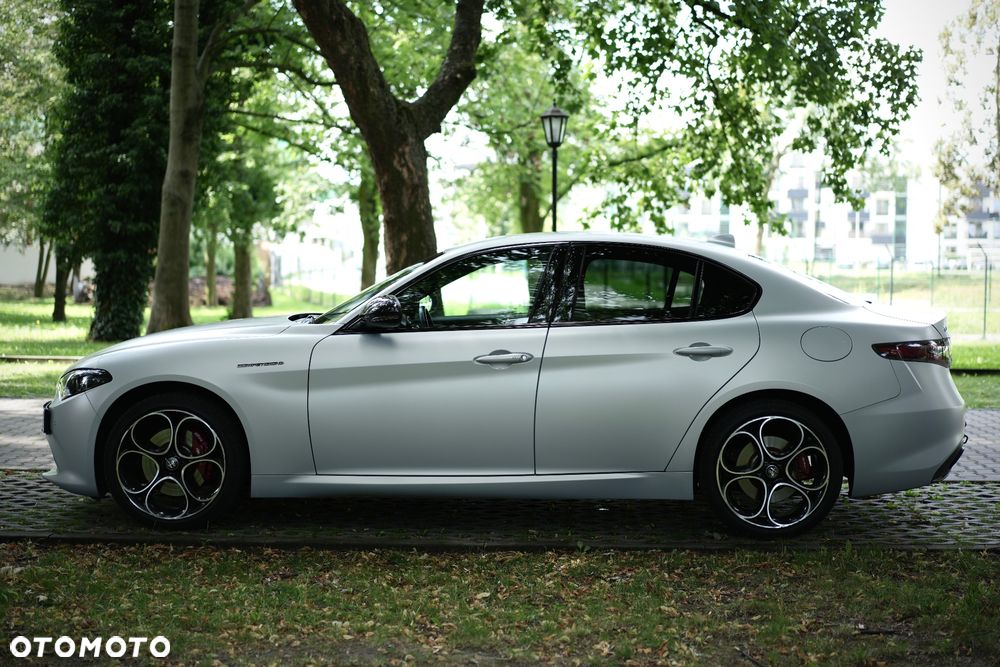 Alfa Romeo Giulia 2.0 Turbo Competizione Q4 - 8