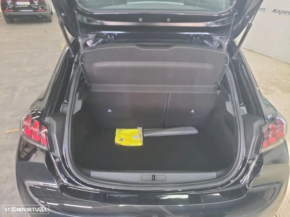 Peugeot 208 1.2 PureTech Active Pack - 11