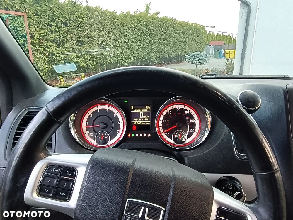 Dodge Grand Caravan 3.6 R/T - 12