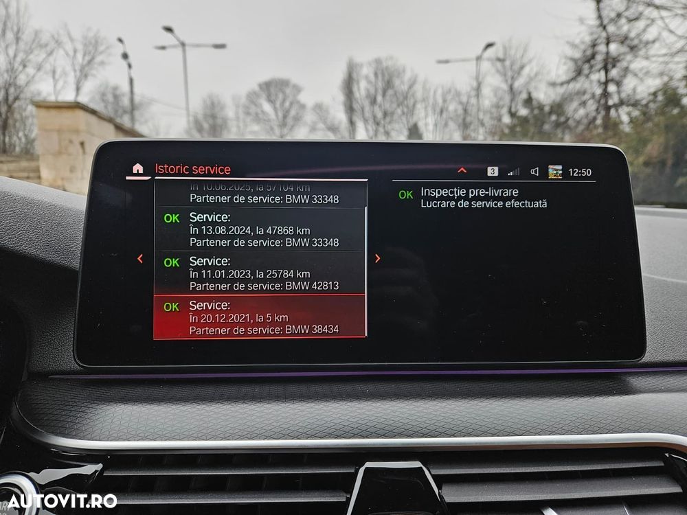 BMW Seria 5 530i xDrive AT MHEV - 16