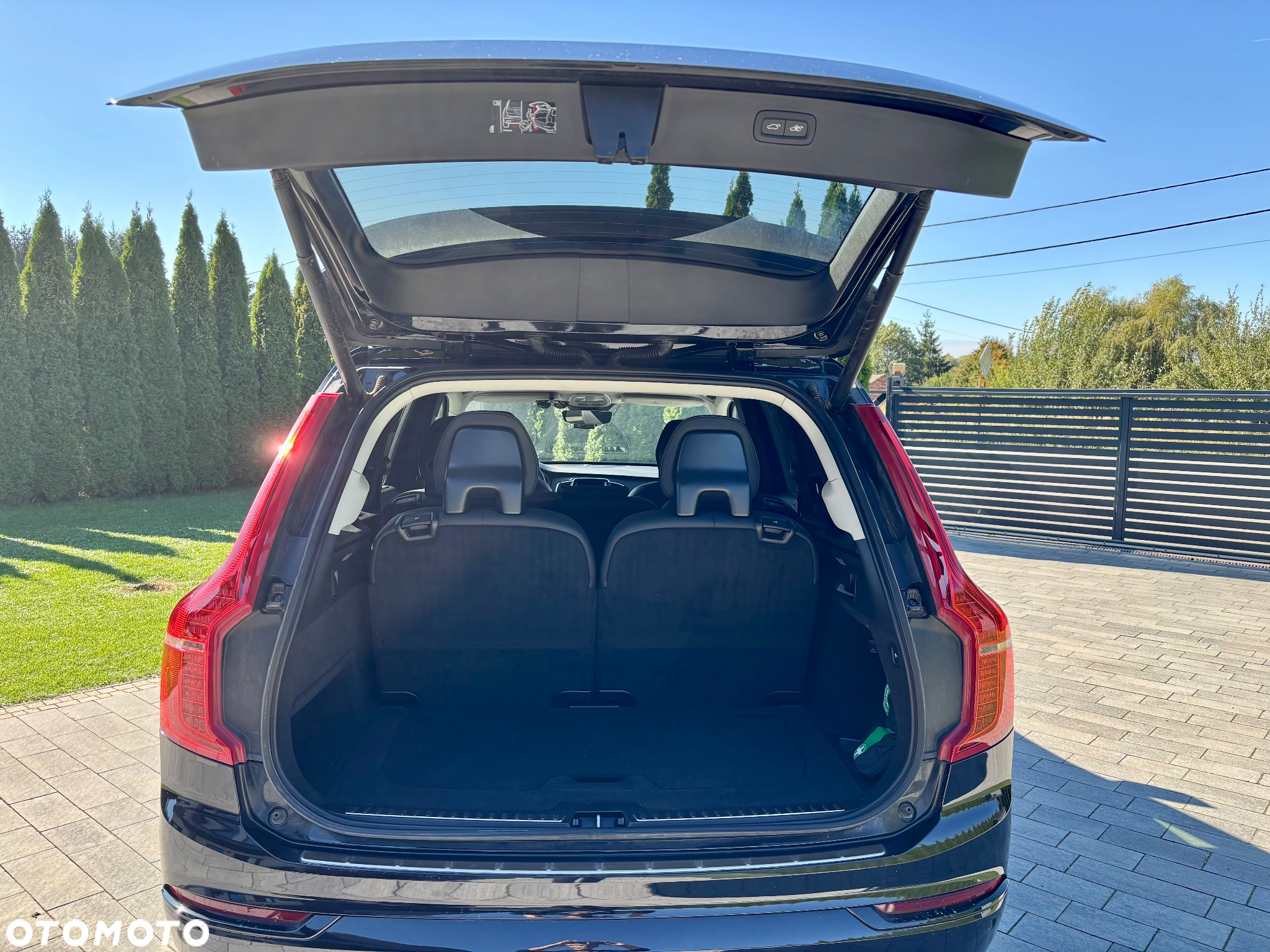 Volvo XC 90 T8 AWD Plug-In Hybrid Plus Dark 7os - 25