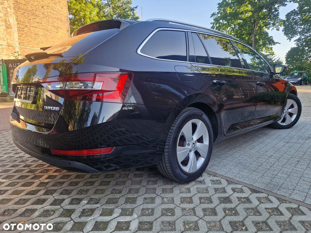 Skoda Superb Combi 1.6 TDI GreenLine - 3