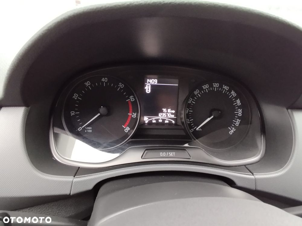 Skoda Fabia - 8