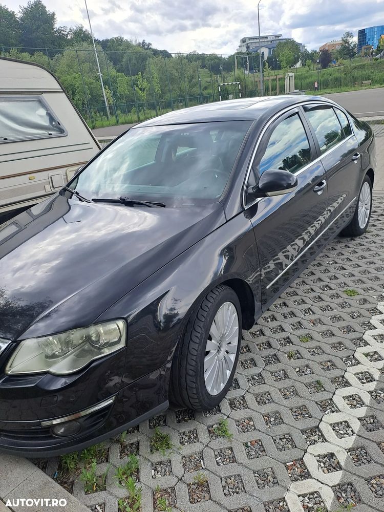 Volkswagen Passat 2.0TDI Sportline DPF DSG - 1