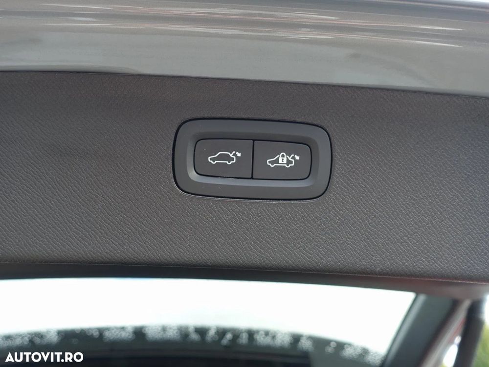 Volvo XC 90 T8 AWD Recharge Plus Dark - 23