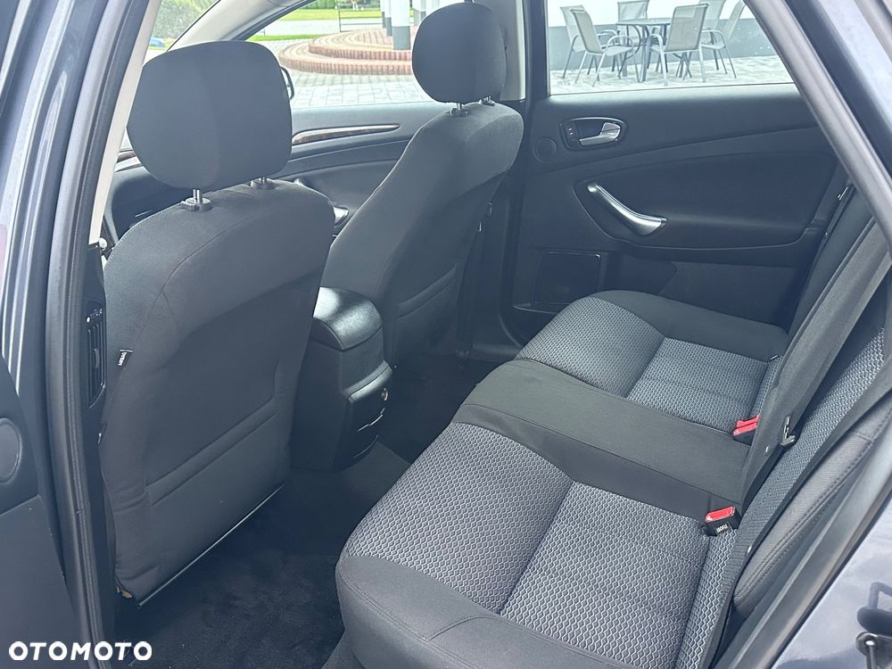 Ford Mondeo 1.8 TDCi Ghia - 16