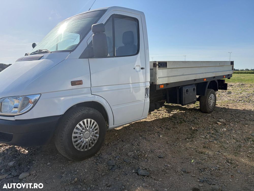 Mercedes-Benz Sprinter - 1