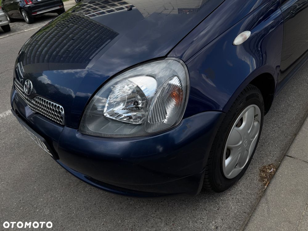 Toyota Yaris - 22