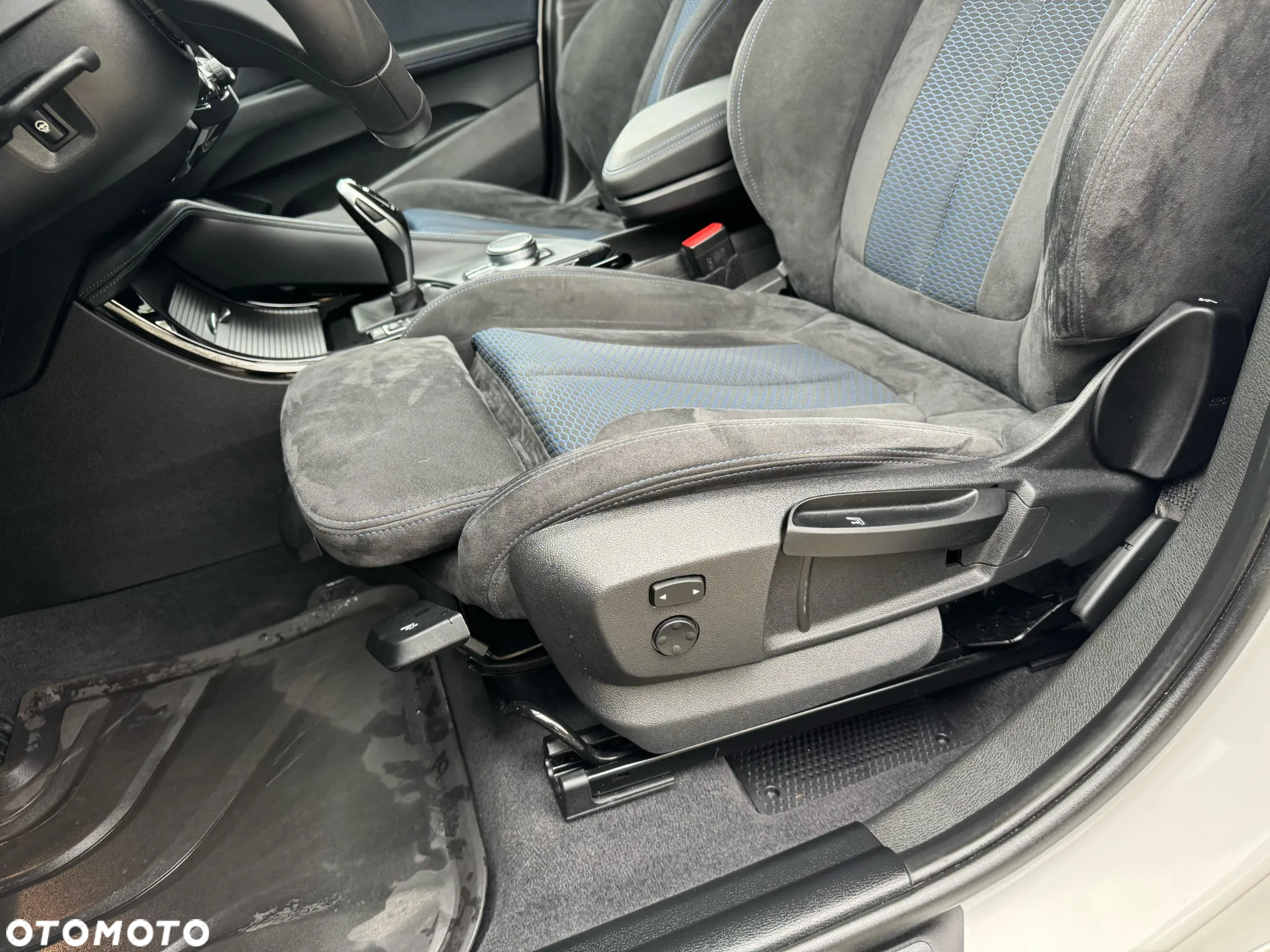 BMW X1 xDrive20i M Sport - 14