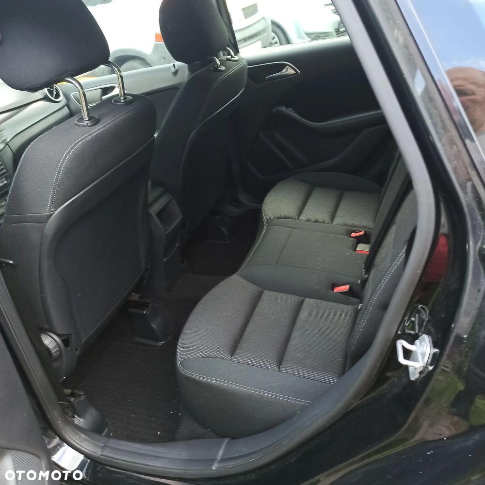 Mercedes-Benz Klasa B 180 (BlueEFFICIENCY) - 4