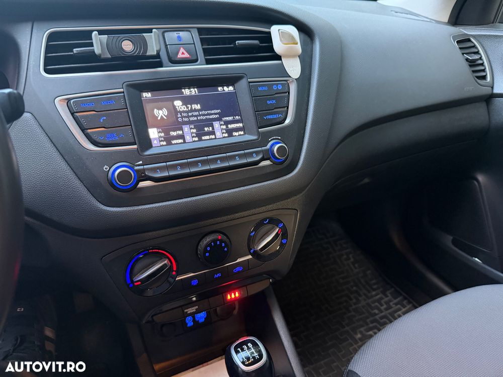 HYUNDAI i20 2020 — imagine 7