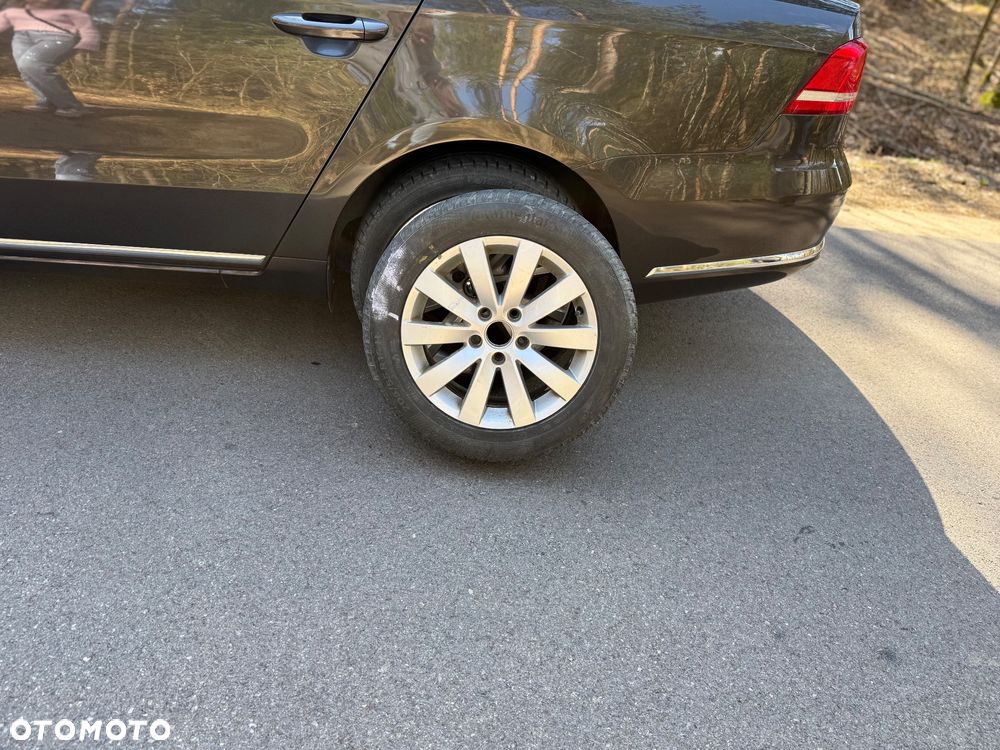 Volkswagen Passat 2.0 TDI DPF Comfortline - 14