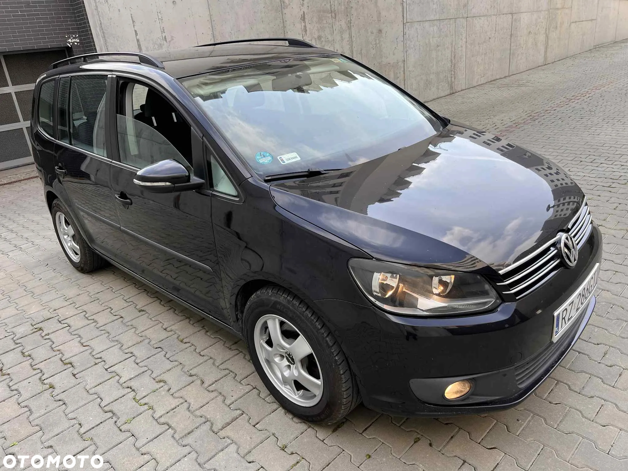 Volkswagen Touran 1.6 TDI DPF Trendline DSG - 18