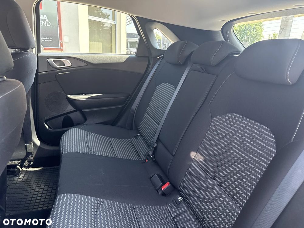 Kia Ceed 1.5 T-GDI M DCT - 16