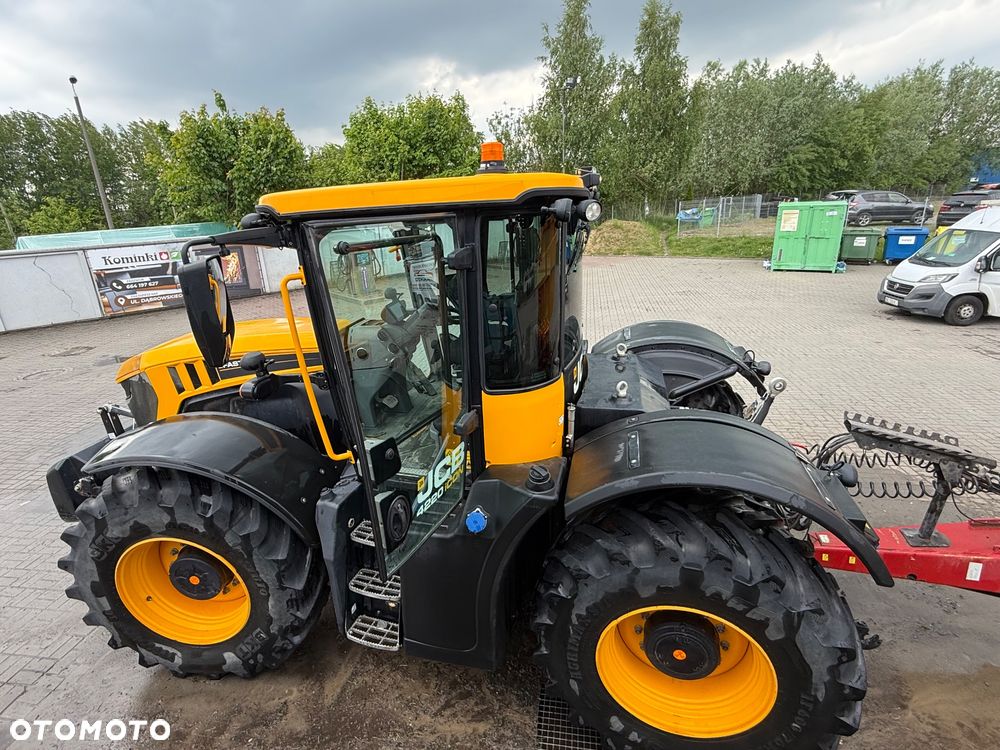 JCB FASTRAC 4220 iCON - 2