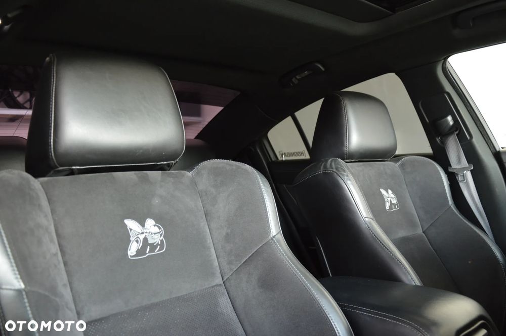 Dodge Charger 6.4 Scat Pack - 18