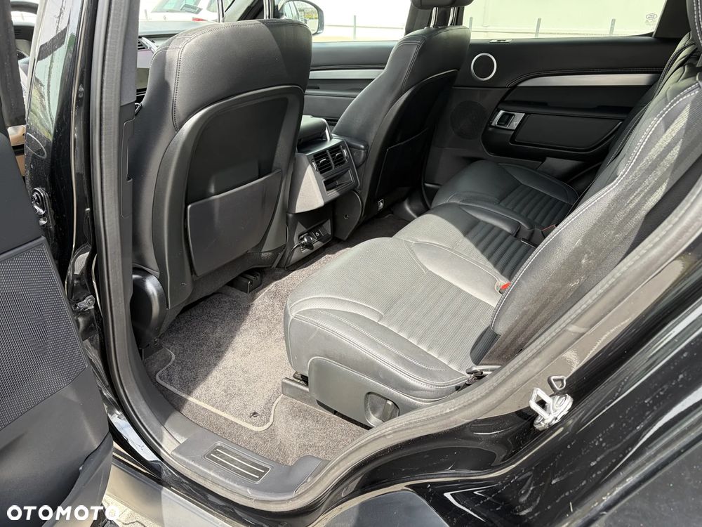 Land Rover Discovery 2.0 P300 R-Dynamic SE - 34