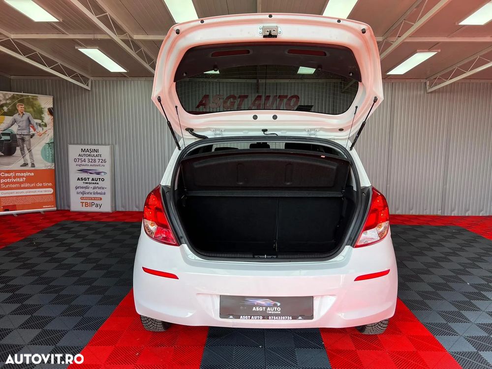 Hyundai i20 - 8