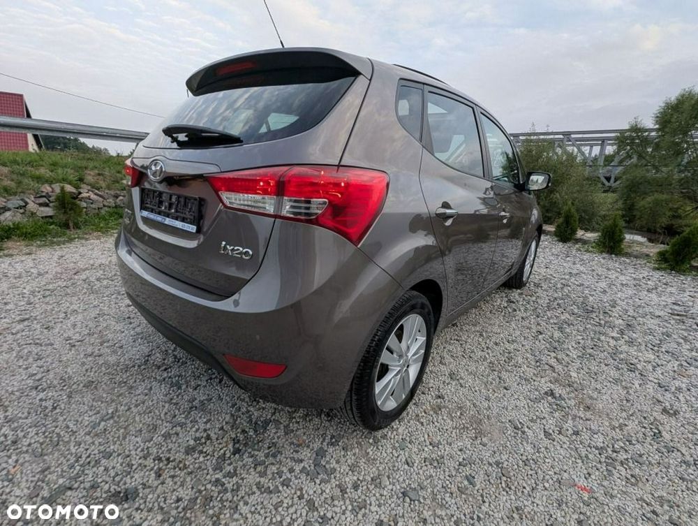 Hyundai ix20 - 8
