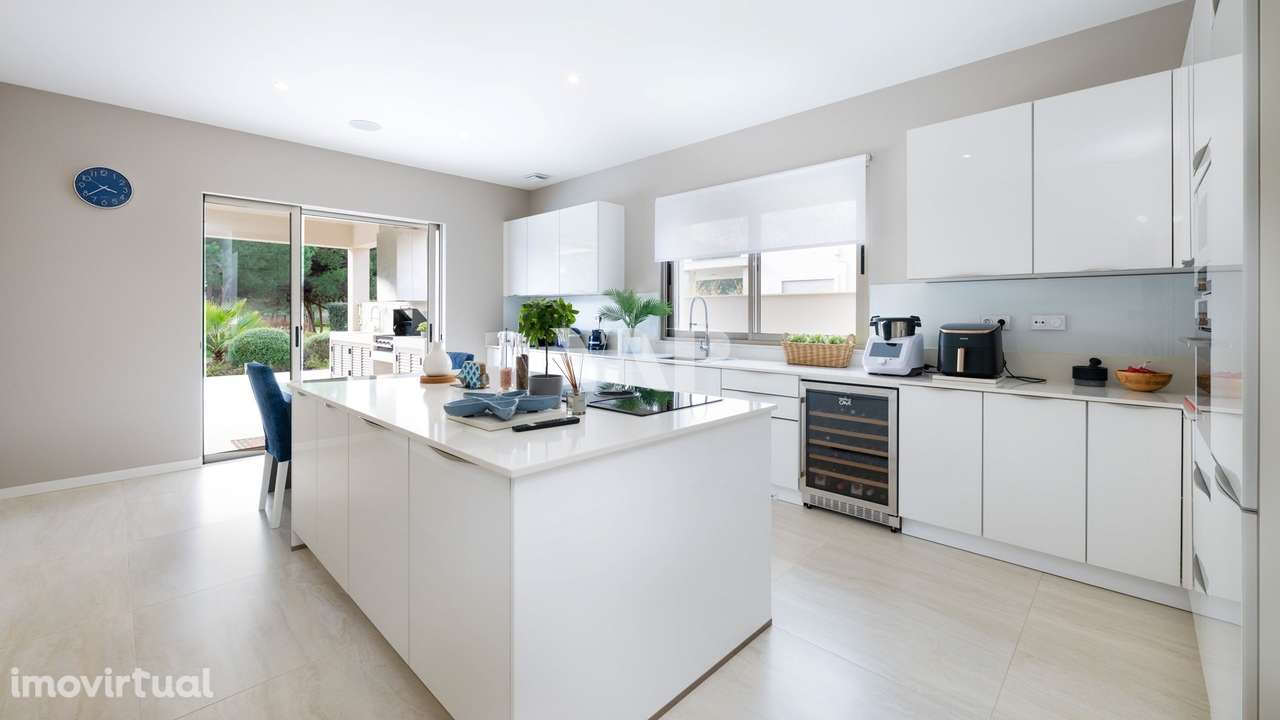 Moradia 5+1 Quartos Frente Golfe, Vila Sol - Grande imagem: 4/52