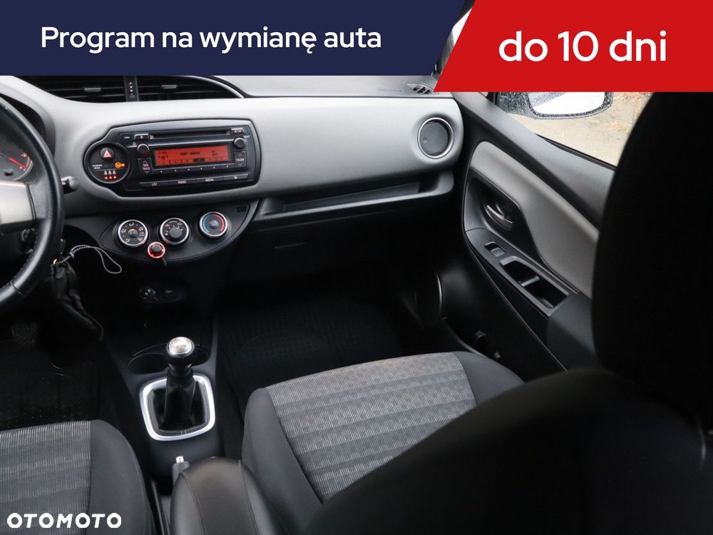 Toyota Yaris - 10