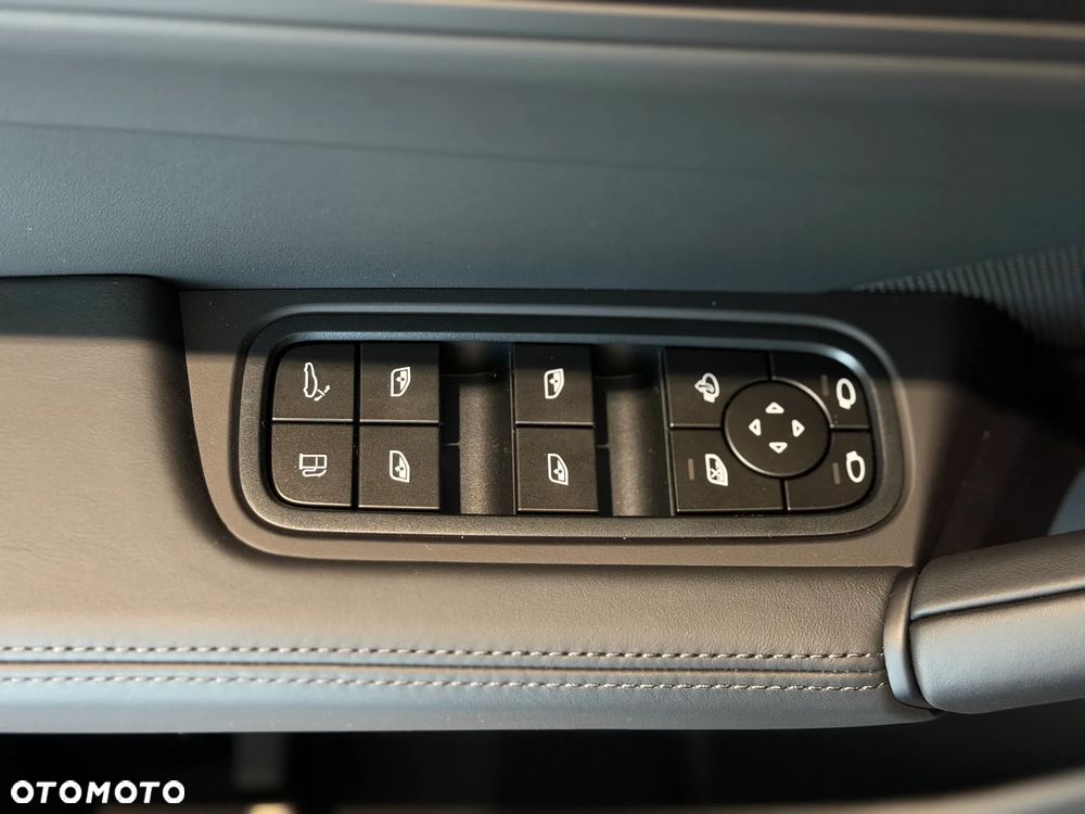 Porsche Cayenne E-Hybrid PHEV Black Edition - 18