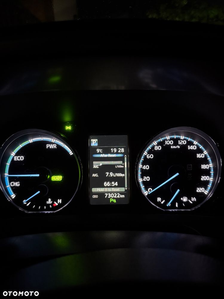 Toyota RAV4 Hybrid Premium 4x2 - 26
