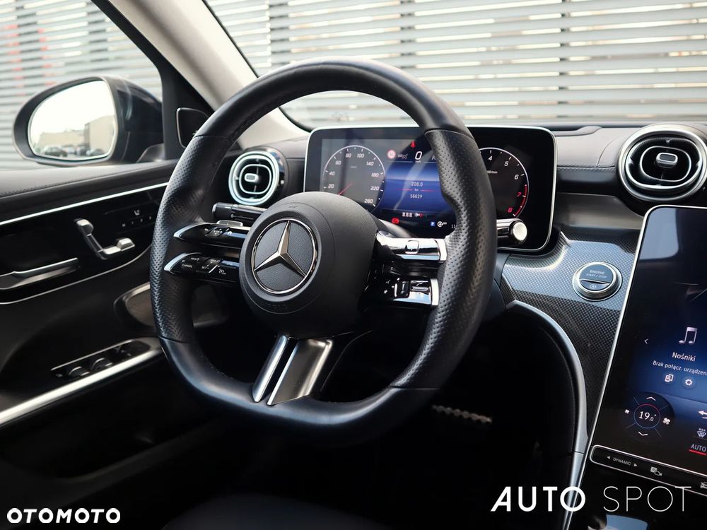 Mercedes-Benz Klasa C 180 9G-TRONIC AMG Line - 20