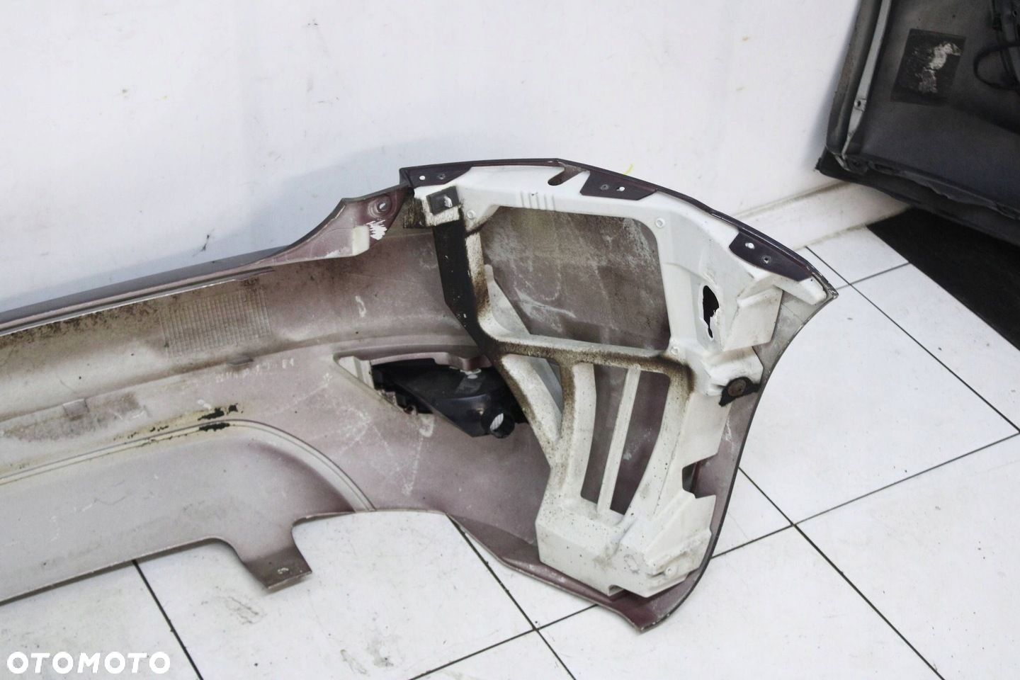 FORD FOCUS MK2 LIFT HB 2007R- ZDERZAK TYŁ TYLNY 39 - KOD LAKIERU - 12