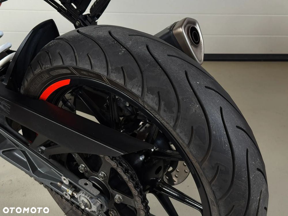 KTM Duke 125 - 23