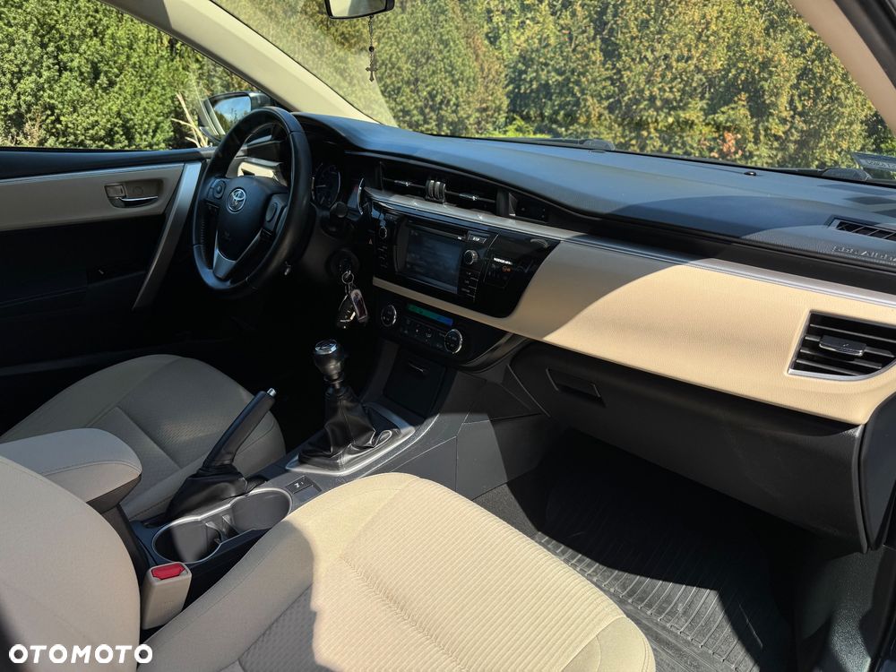 Toyota Corolla 1.6 Active EU6 - 22