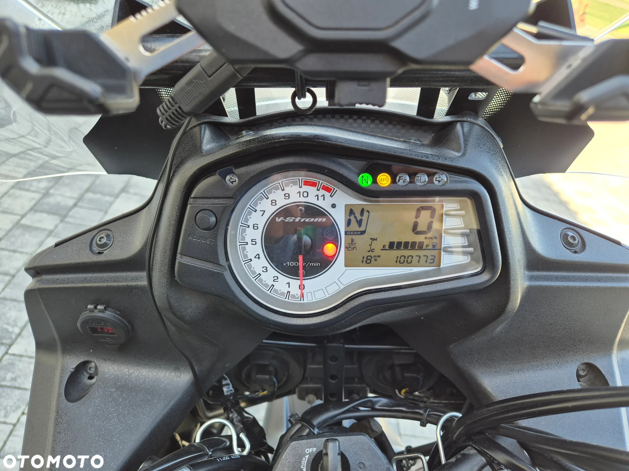 Suzuki V-STROM - 9