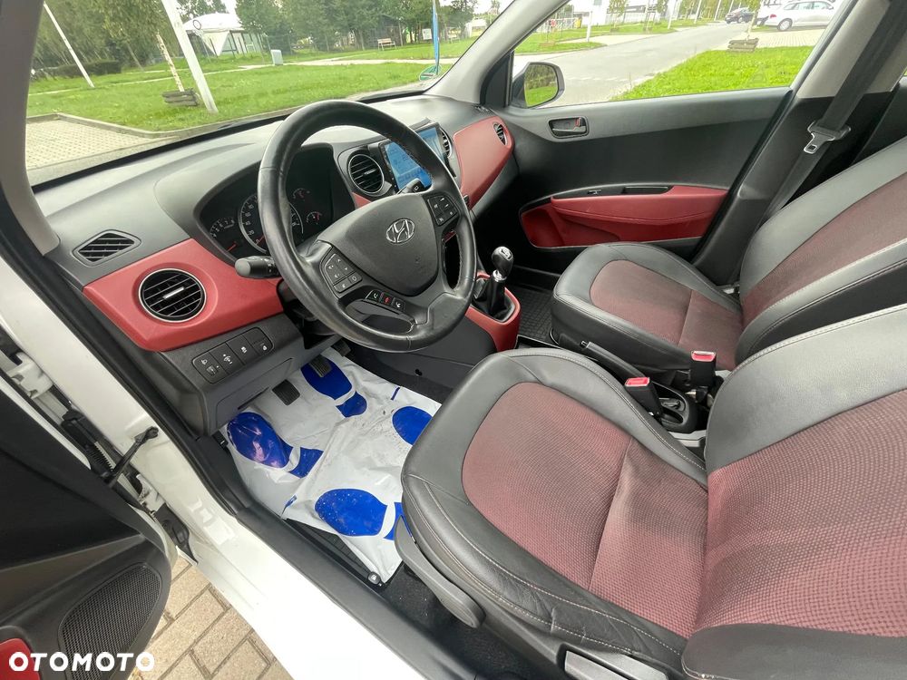 Hyundai i10 1.2 Fifa World Cup Edition - 9