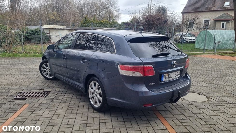 Toyota Avensis 1.8 Business Edition - 4