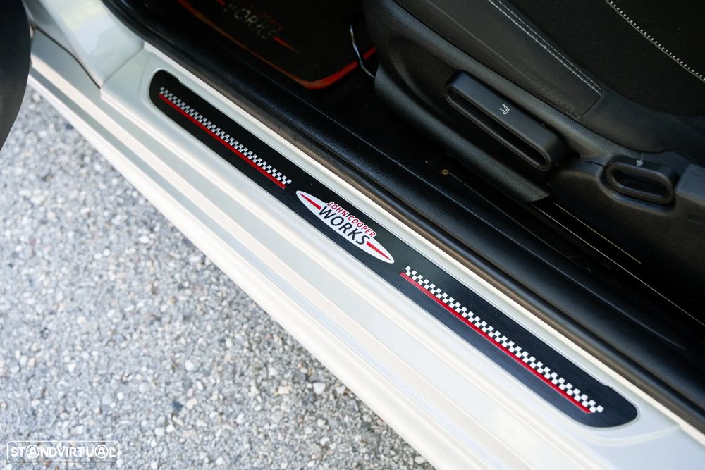 MINI 3 Portas John Cooper Works Auto Desportiva - 20