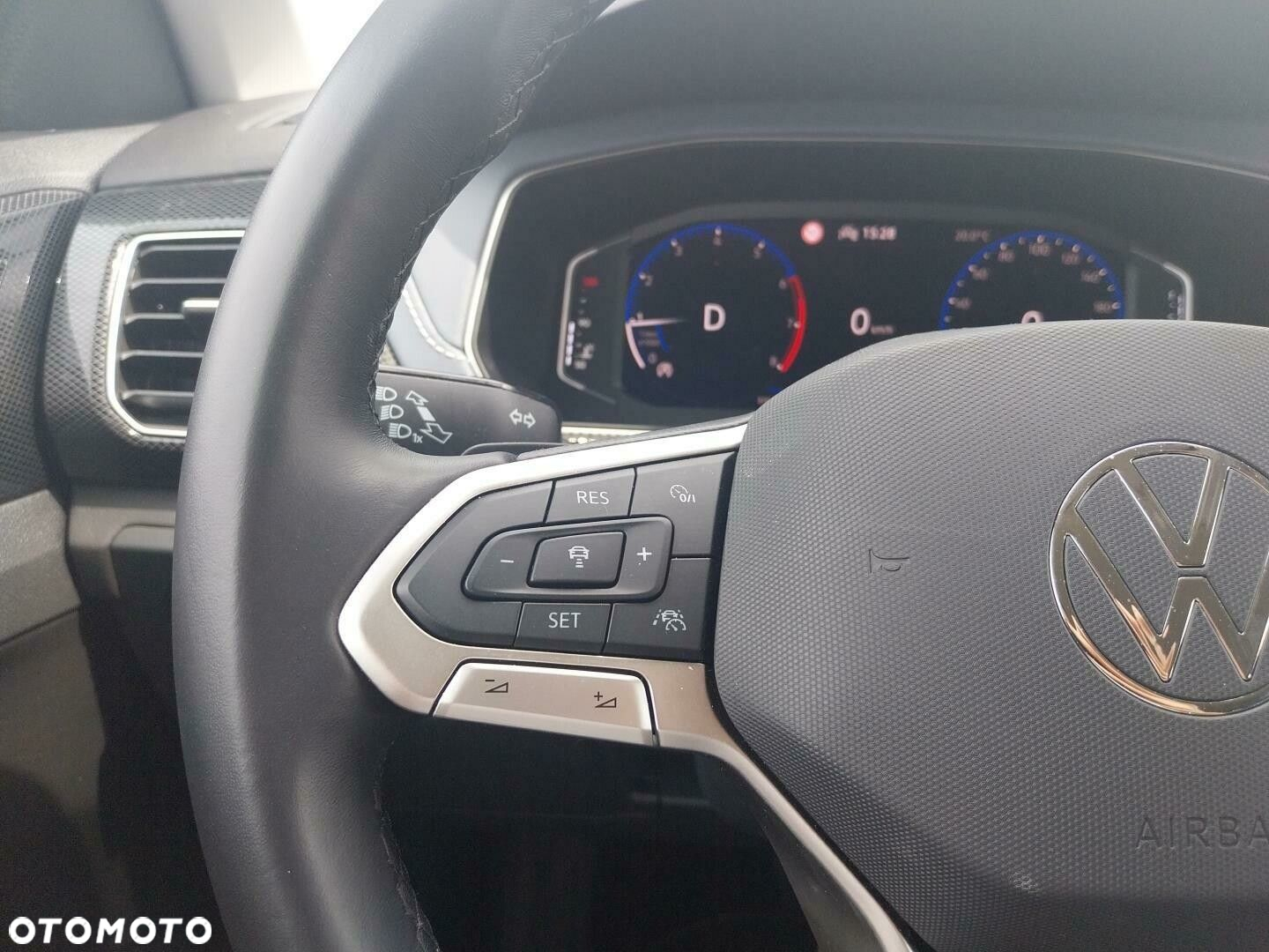 Volkswagen T-Cross - 15
