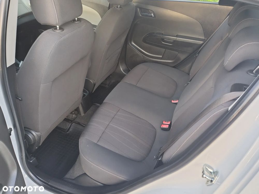 Chevrolet Aveo - 13