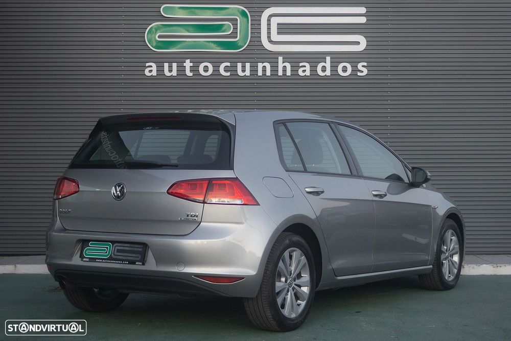 VW Golf 1.6 TDi BlueMotion Confortline - 6