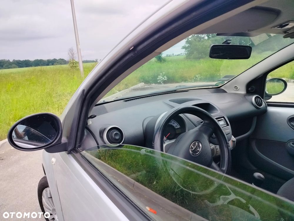 Toyota Aygo Standard - 4
