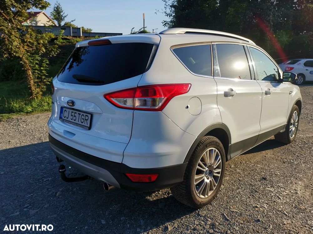 Ford Kuga 2.0 TDCi 4WD Powershift Titanium - 5