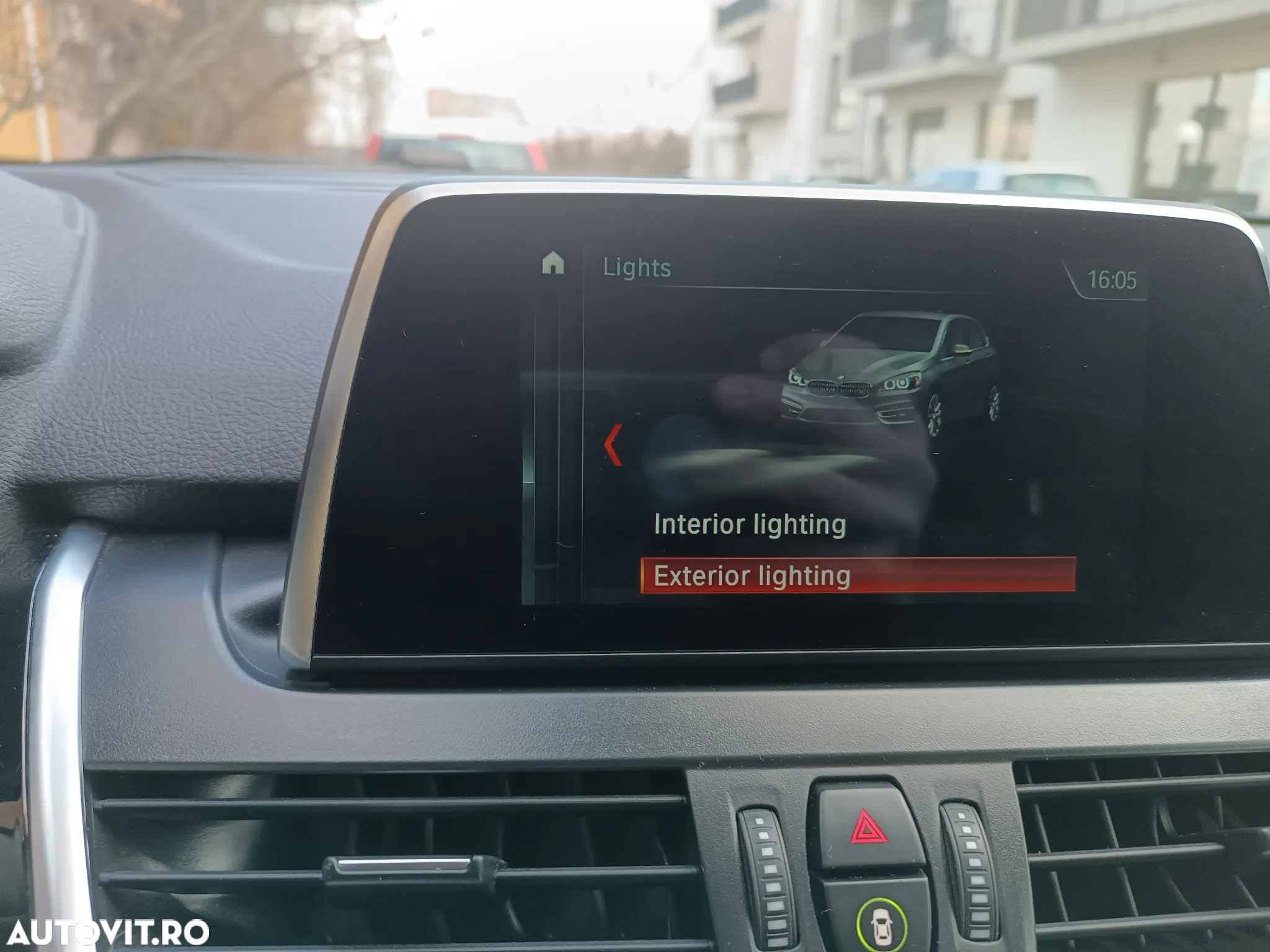 BMW Seria 2 220i AT Luxury Line - 27