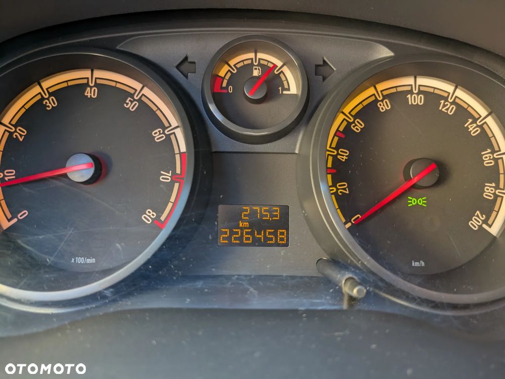Opel Corsa 1.2 16V Enjoy - 10