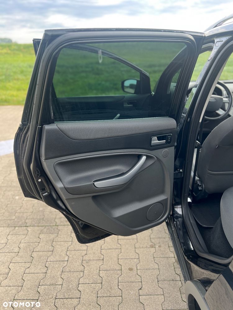 Ford Kuga 2.0 TDCi 2x4 Champions Edition - 14