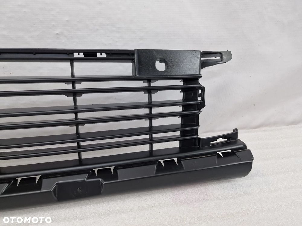 CITROEN JUMPY 3 III SPACE TOURER KRATKA ŚRODKOWA ZDERZAKA PRZEDNIEGO PRZÓD NA PDC , NR 9811718677 , NR AUKCJI KR452 - 7