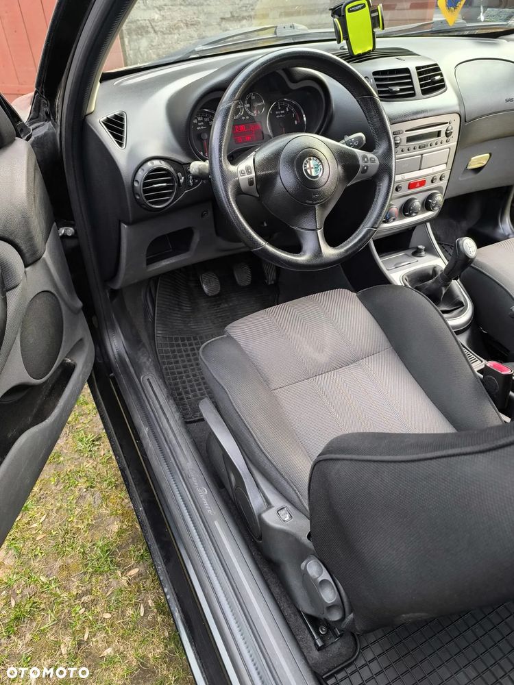 Alfa Romeo 147 1.6 Twin Spark Impression - 8