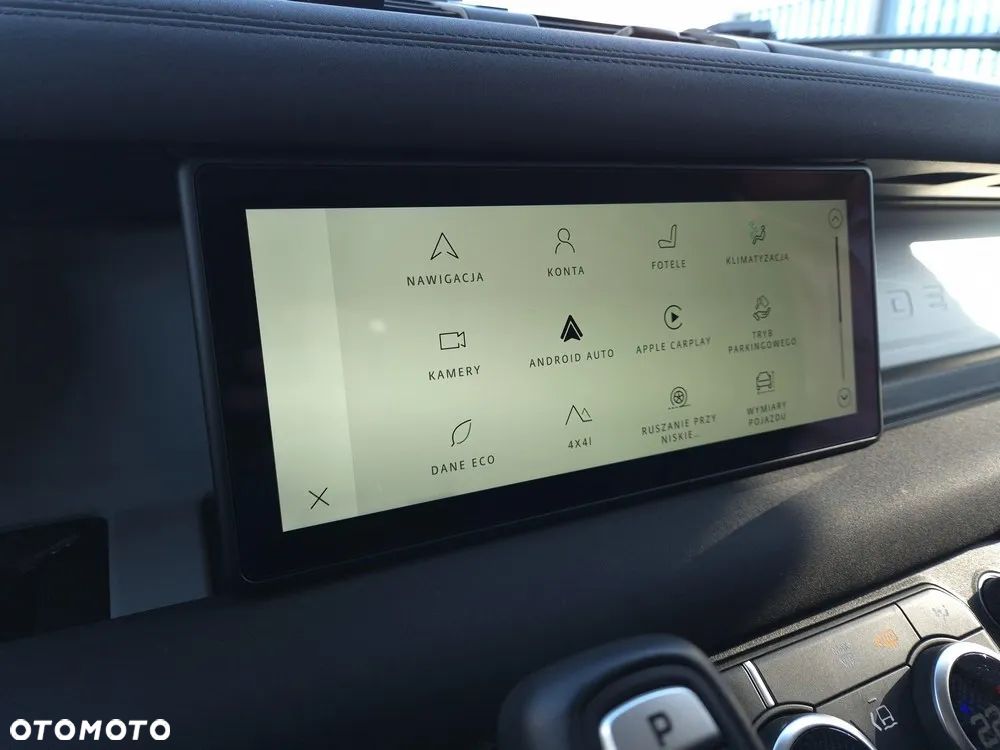 Land Rover Defender - 21