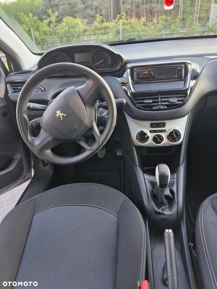 Peugeot 208 - 3