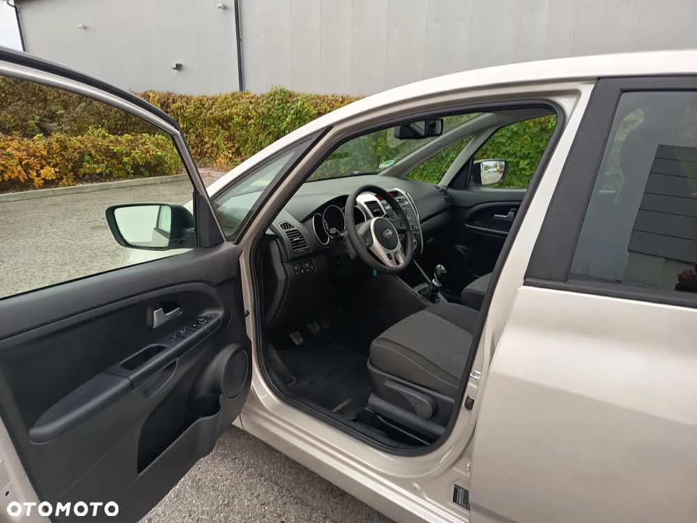 Kia Venga 1.6 CVVT ISG Spirit - 12