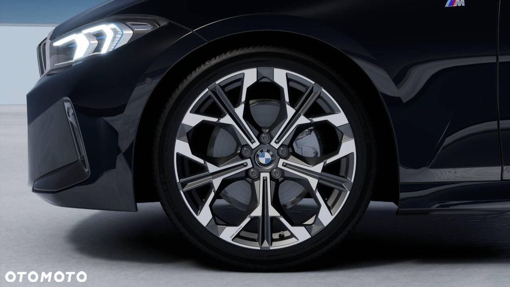 BMW 330I 2025 photo 4