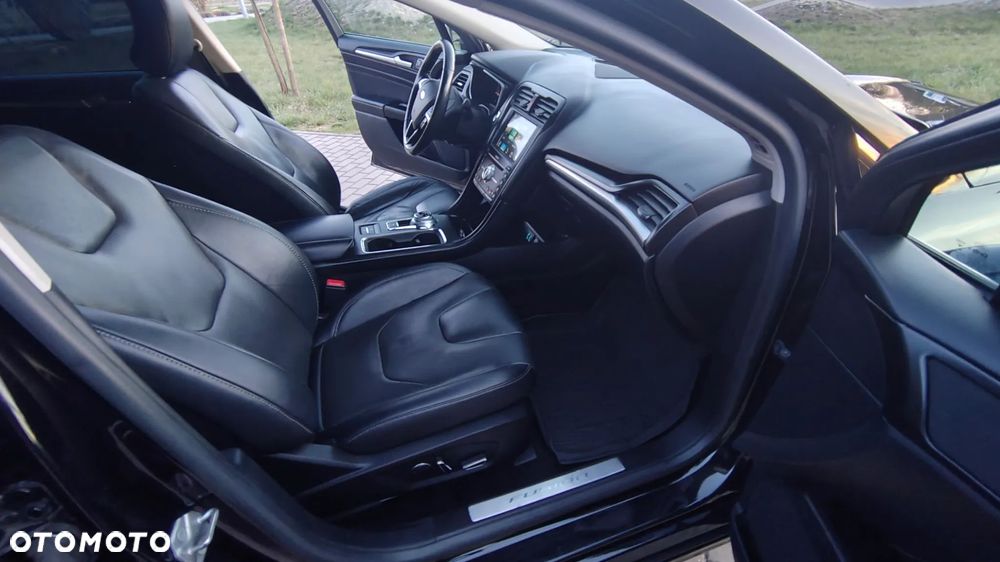 Ford Mondeo 2.0 Hybrid Trend - 16